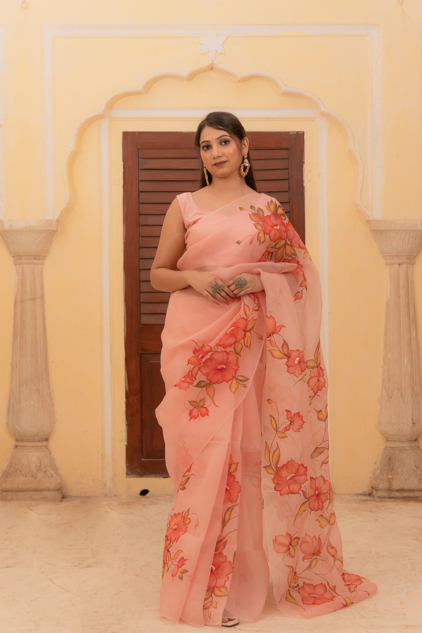 Artistry in silk—celebrating nature's finest 🌿🌸